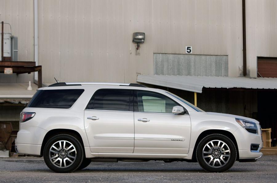  GMC Acadia Denali 2012 года  (фото 63 из 67)